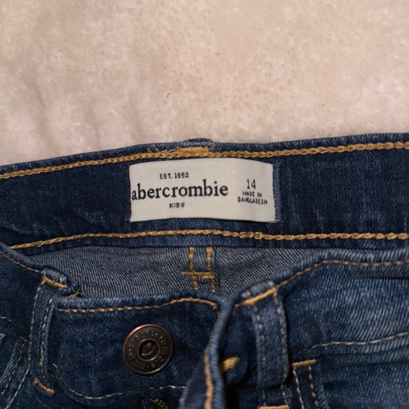 Abercrombie & Fitch Kids Denim shorts - Picture 2 of 3